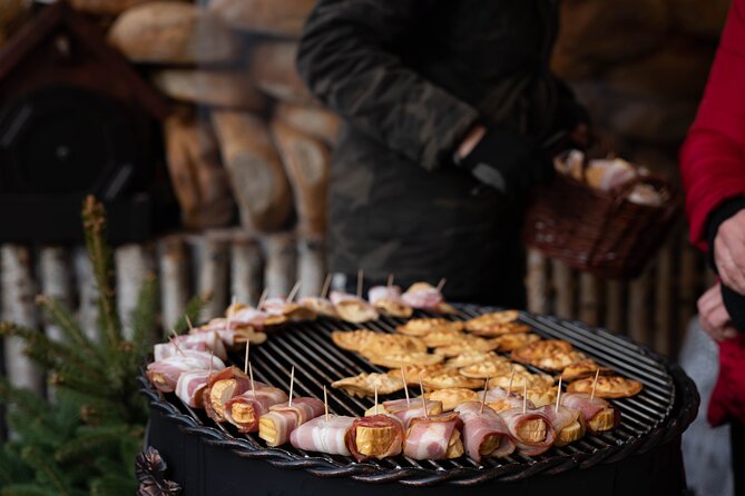Krakow Christmas Market Immersive Tour - Local goods and the return to the Main Square