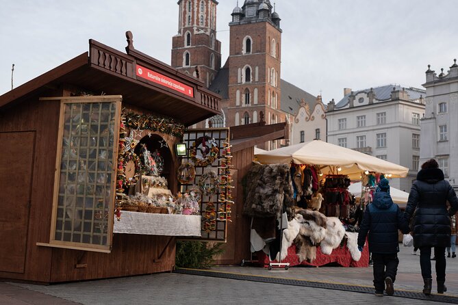 Krakow Christmas Market Immersive Tour - Florianska Street and old-fashioned Christmas shopping