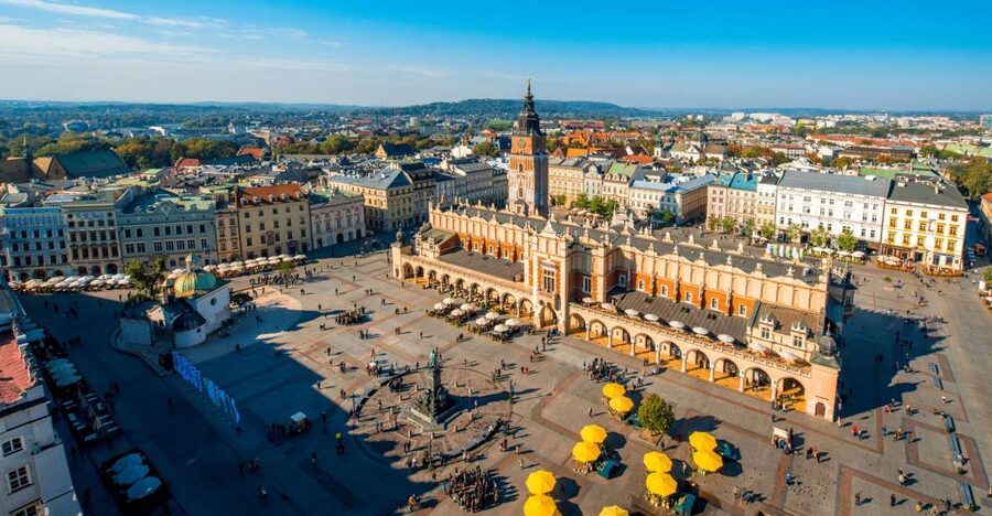 Krakow: City Sightseeing Tour by Electric Golf Cart - The audio guide and the human touch
