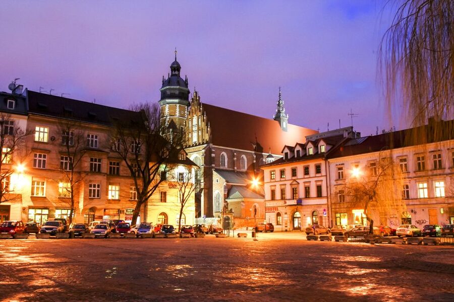 Krakow: City Sightseeing Tour by Electric Golf Cart - Warmth, rain, and the best time to ride