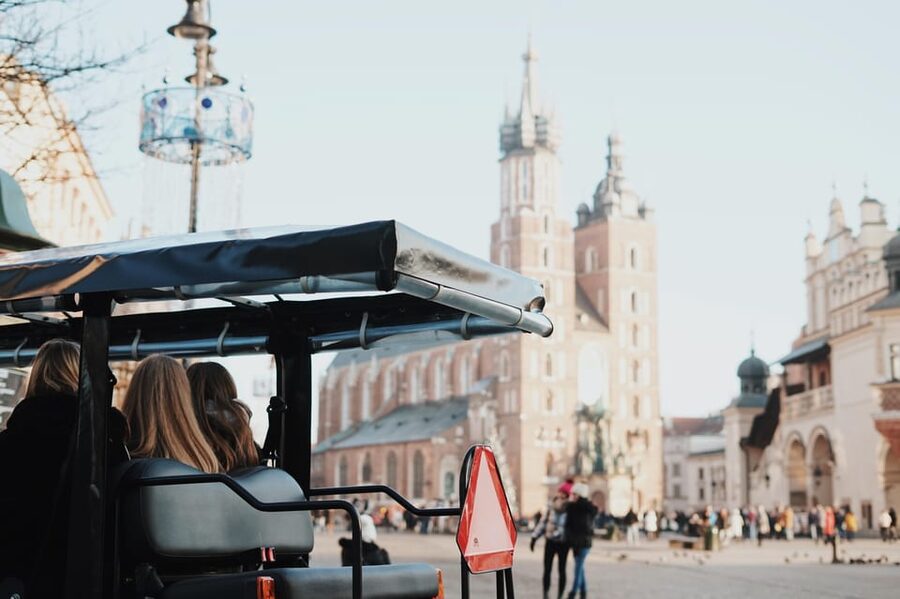Krakow: City Sightseeing Tour by Golf Cart - Why a golf cart makes sense in Krakow