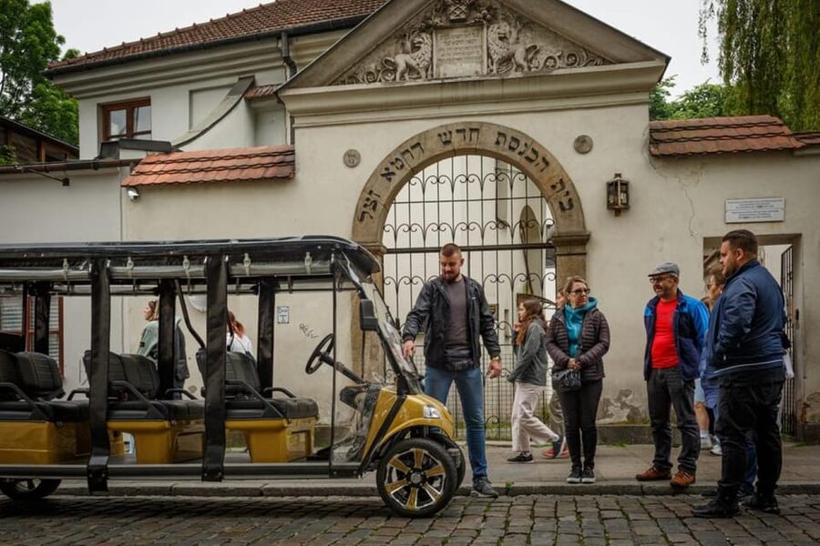 Krakow: City Sightseeing Tour by Shared or Private Golf Cart - Kazimierz: Churches, Synagogues, and Wolnica Square