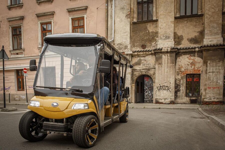 Krakow: City Tour Golf Cart & Schindler's Factory Guide Tour - Wawel Castle from a useful outside view
