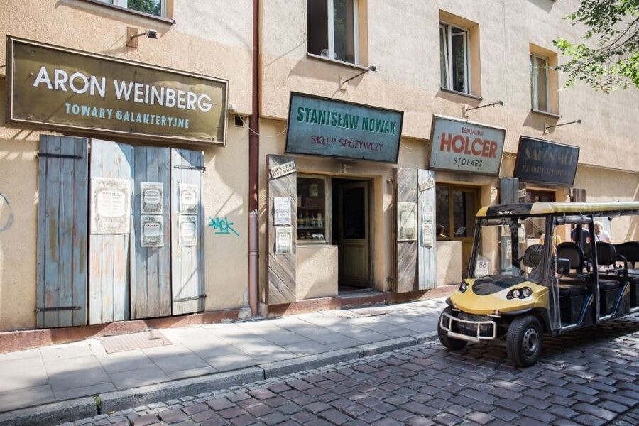 Krakow: City Tour of 3 Districts by Electric Car - Old Town: Krakow’s grand center in 45 minutes