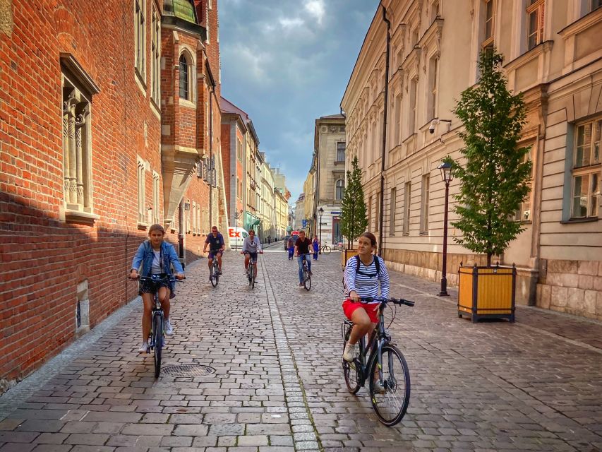 Krakow: Complete Bike tour with all the highlights - Stories about people, politics, and Polish history