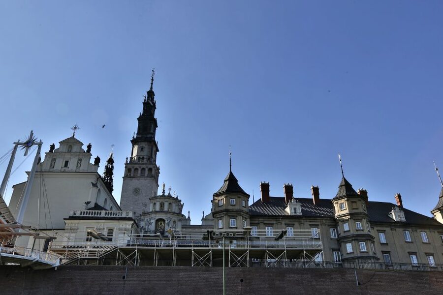 Krakow: Czestochowa & Black Madonna Day Tour - Why Czestochowa makes a worthwhile day trip