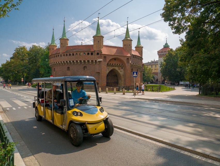 Krakow: E-Car City Tour - Audio guide languages and the role of the driver