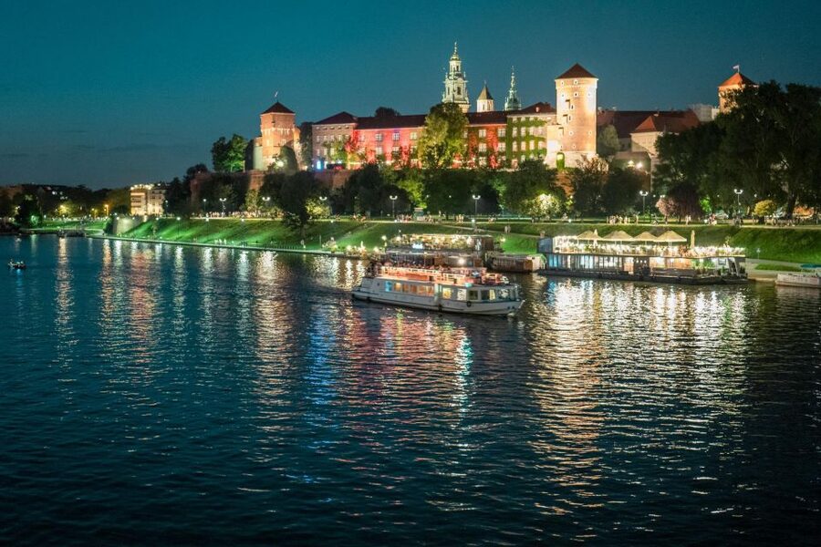 Krakow: Evening Cruise with a Glass of Wine - Key points to know before booking