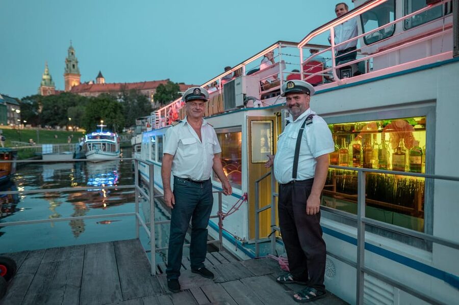 Kraków: Evening or Night River Cruise - Cricoteka and Podgórze from the boat