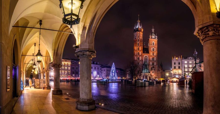 Krakow: Evening Walking Tour with Spooky Stories - Key things to know before you book