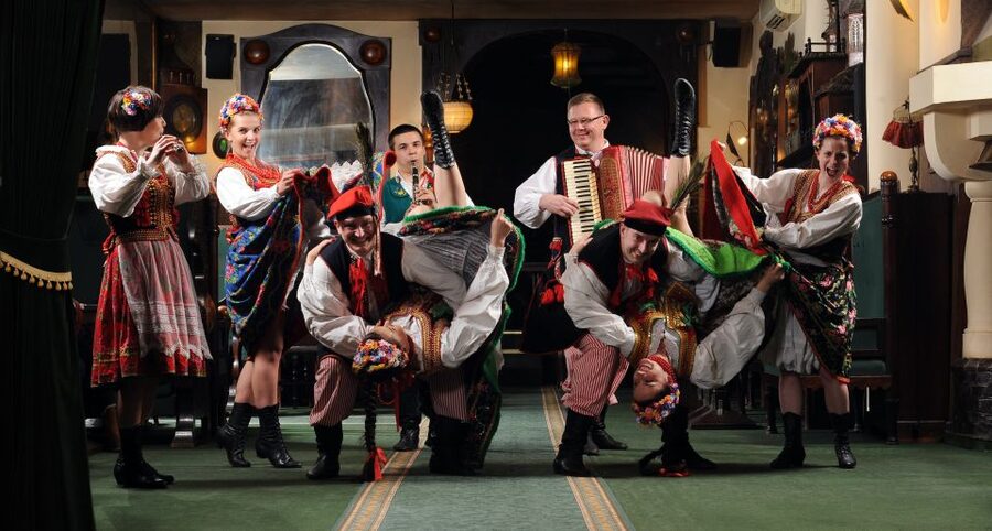 Krakow: Folk Show & 3-Course Dinner at Jama Michalika Café - Quick points before you book