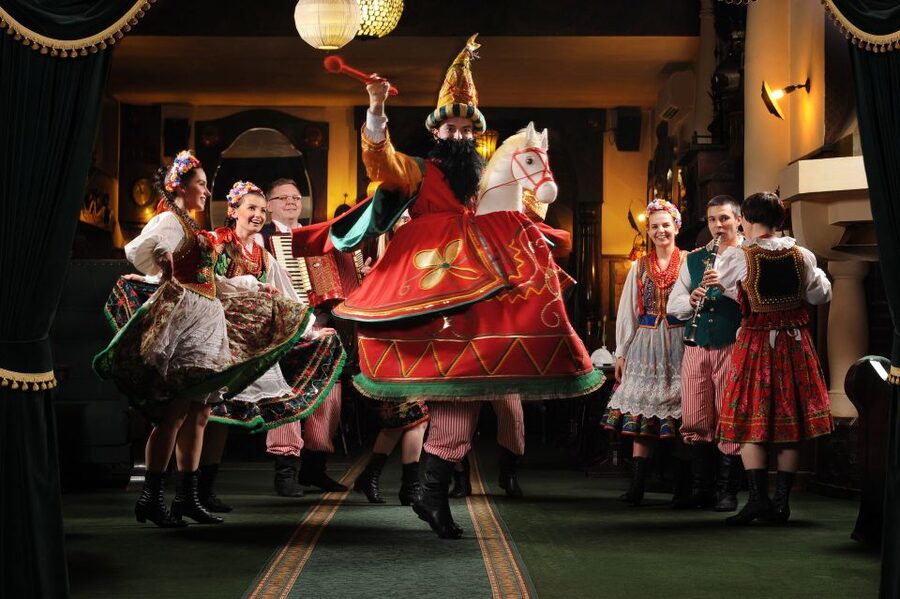 Krakow: Folk Show & 3-Course Dinner at Jama Michalika Café - Who will enjoy this Krakow evening most?
