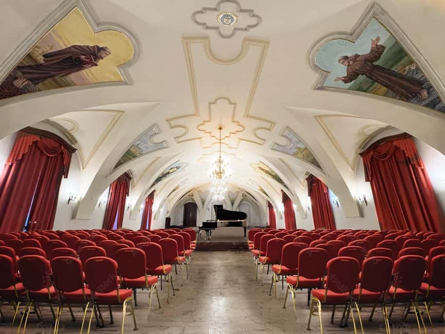 Krakow: Frédéric Chopin Classical Music Candlelight Concert - The first half: famous melodies and piano fireworks