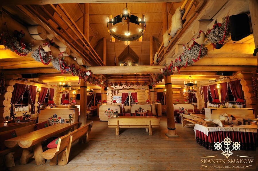 Krakow: Full Traditional Polish Dinner & Folk Show - Should you book Skansen Smaków?