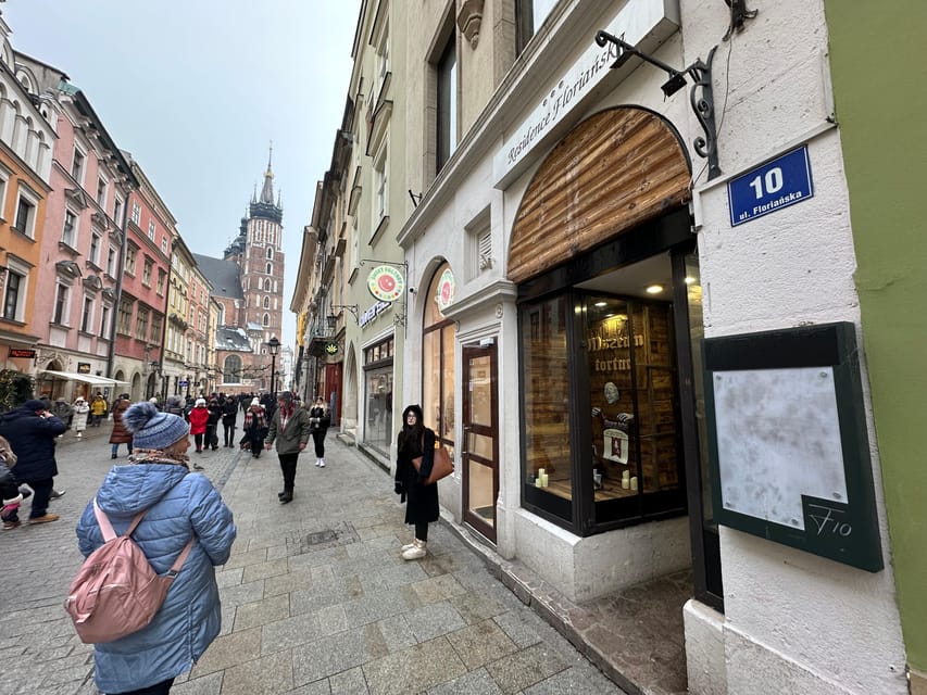 Kraków: Guided Tour of the Torture Museum - From medieval punishment to modern methods