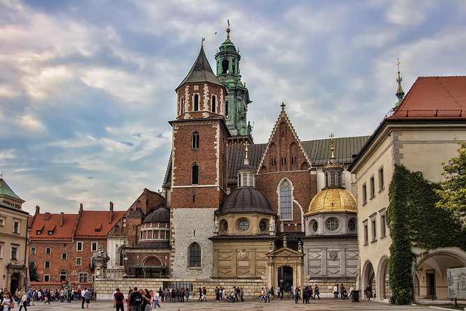 Krakow: Guided Tour of Wawel Castle & Cathedral - Should you book the Wawel Castle and Cathedral tour?