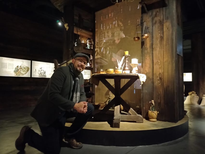 Krakow: Guided Vodka Factory Museum Tour with Tasting - Tasting Polish vodka with a sommelier guide
