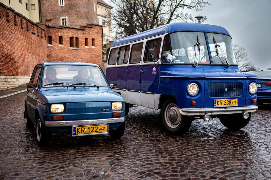 Krakow Highlights Tour in Classic Car with Pro Photo Session - Key points at a glance