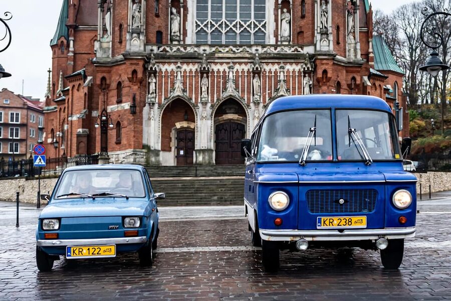 Krakow Highlights Tour in Classic Car with Pro Photo Session - Podgórze brings a quieter historic setting