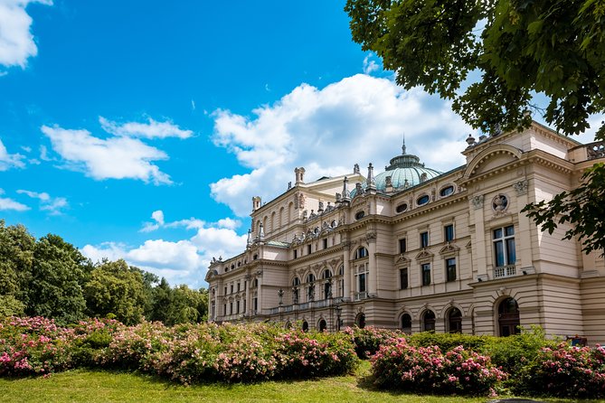 Krakow in a Day: City Tour by Electric Car - Wawel Hill and the wider city view