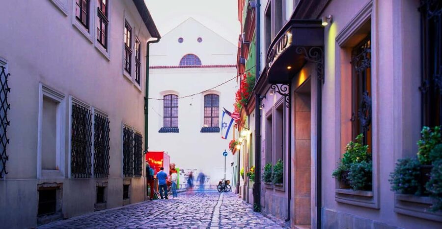Krakow: Jewish Quarter and Former Ghetto Tour by Golf Cart - Key points to know before you book