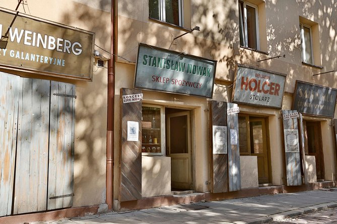 Krakow: Jewish Quarter Guided Walking Tour - Walking through the former Jewish Quarter