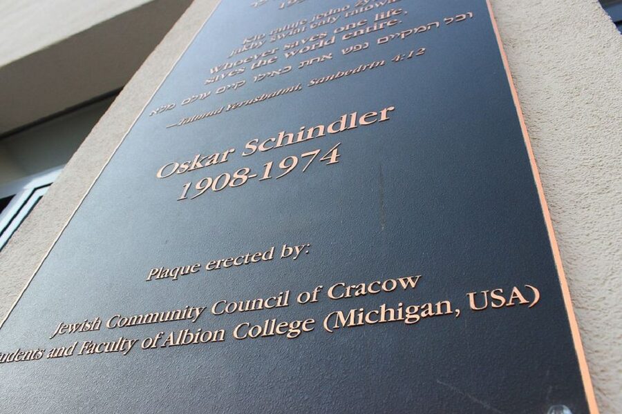 Krakow: Kazimierz by Golf Cart and Schindler's Factory Tour - Timing, comfort, and the end of the route