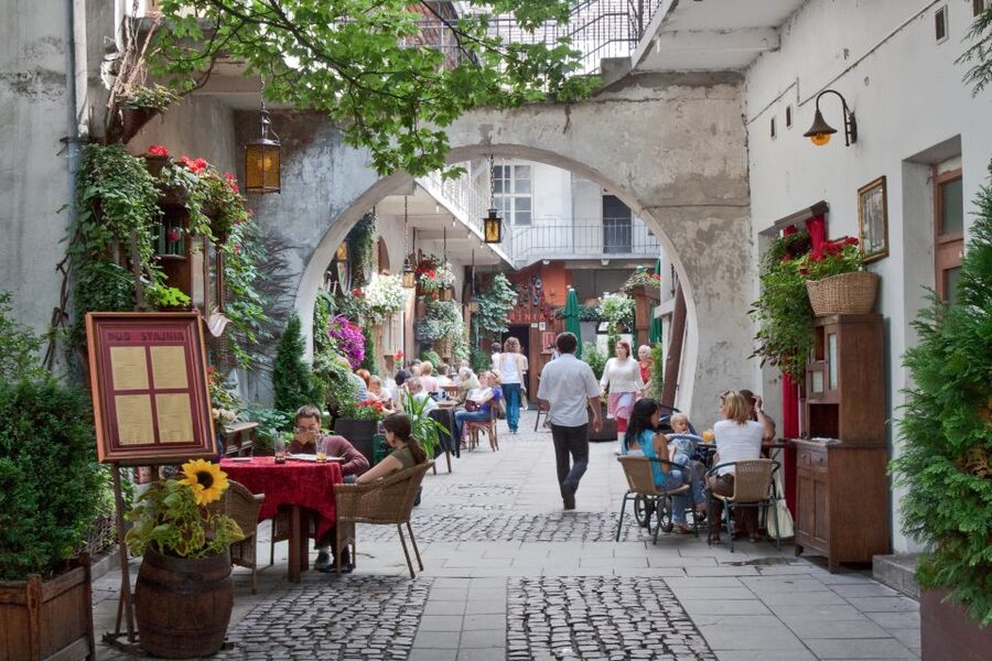 Krakow: Kazimierz Jewish District Private Guided Tour - A private guide makes the difference