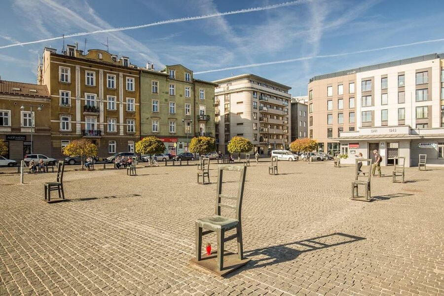 Krakow: Kazimierz, Schindler's Factory & Ghetto Guided Tour - Practical details that affect your day