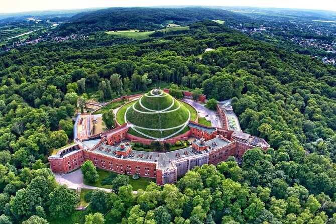 Krakow: Kościuszko Mound Entry Ticket & City Pass Options - Reaching the summit and taking in the panorama