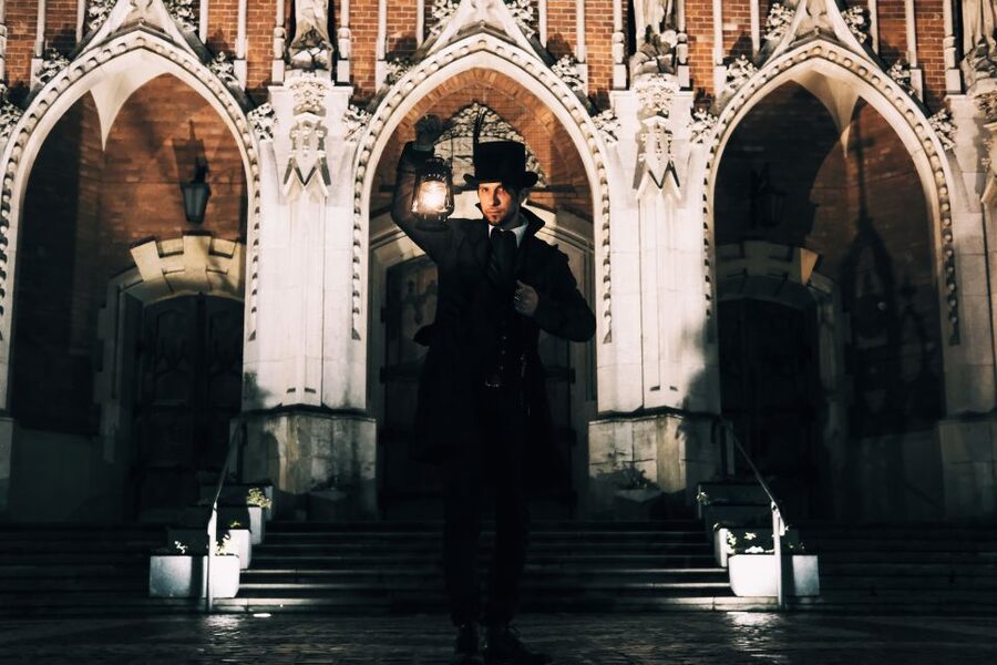 Krakow: Legends and Tales of Old Town Walking Tour - How the 110-minute walk unfolds