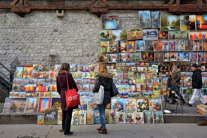 Krakow Morning Walking Tour with Traditional Polish Breakfast - St. Mary’s Basilica and the trumpet call