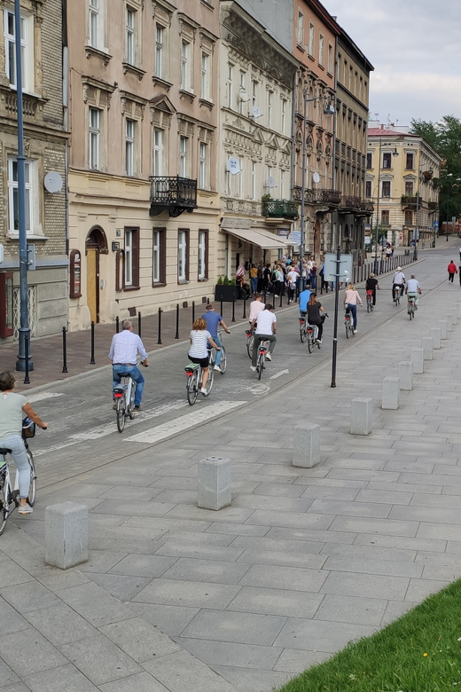 Krakow: Multilingual Tour On Electric Bikes - Starting at the Tourists Information point