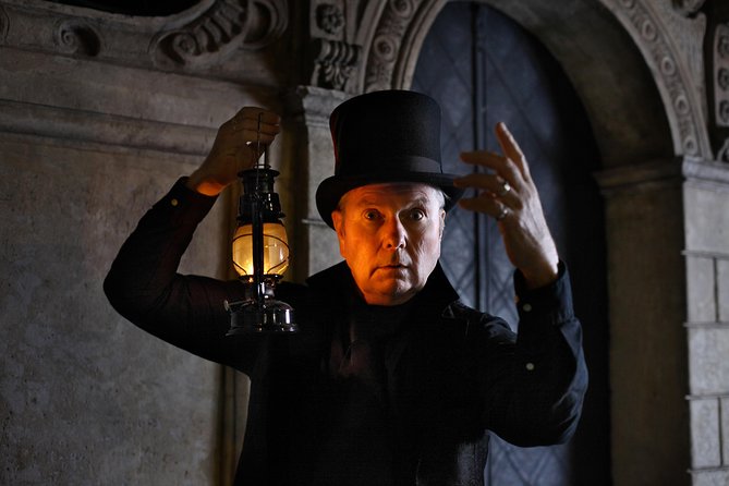 Krakow Night Tour: Ghosts, Vampires and Legends of the Old Town - Starting at Rynek Glowny and Mariacki Square