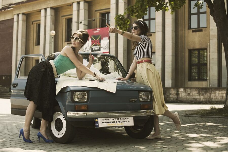 Krakow: Nowa Huta Guided Tour in Vintage Car - Roses Avenue and the missing Lenin