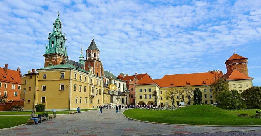 Kraków old town and jewish quarter® - From Juliusz Słowacki Theater to St. Florian’s Gate
