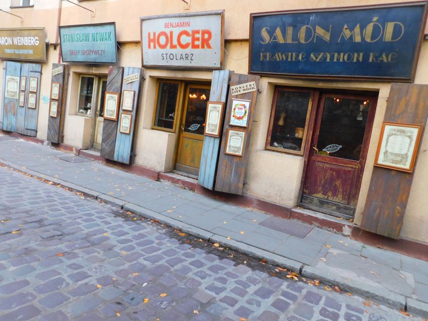 Krakow Old Town and Jewish Quarter in one guided walk - Wawel Hill and the meaning of Polish power
