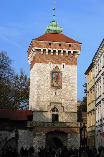 Krakow Old Town and Jewish Quarter in one guided walk - The guide is the key variable