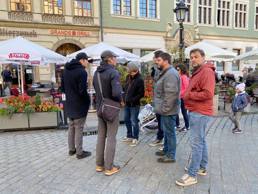 Krakow: Old Town Highlights Walking Tour - Following Krakow’s Royal Route