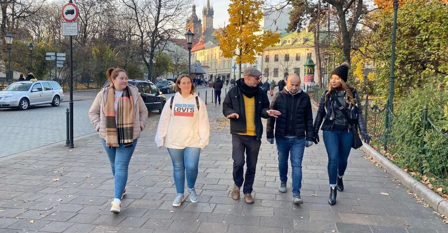Krakow: Old Town Highlights Walking Tour - Jagiellonian University and the Planty ring