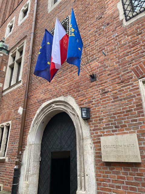 Krakow Old Town & Jewish Quarter: Private Walking Tour - Key points to know before booking