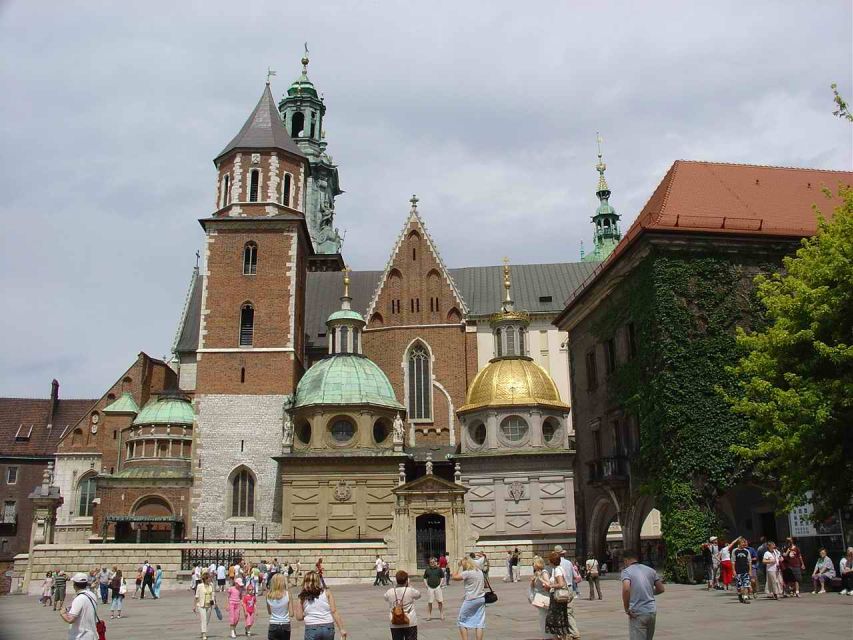Krakow: Old Town Private Guided Walking Tour - The Main Market Square and Sukiennice