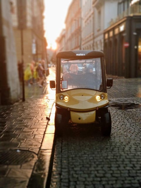 Krakow: Old Town Sightseeing Tour by Electric Golf Cart - Starting at Planty and the old city walls