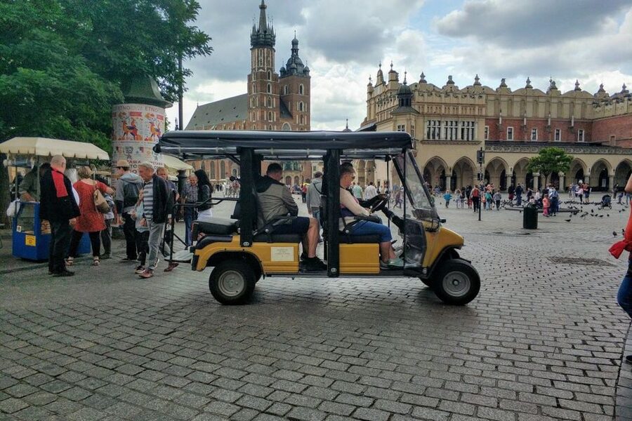 Krakow: Old Town, Wawel, and Underground Museum with Lunch - What the Old Town ride can and cannot do