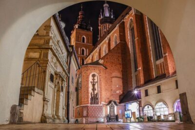 Old Town & Wawel Castle Walking Tour in English