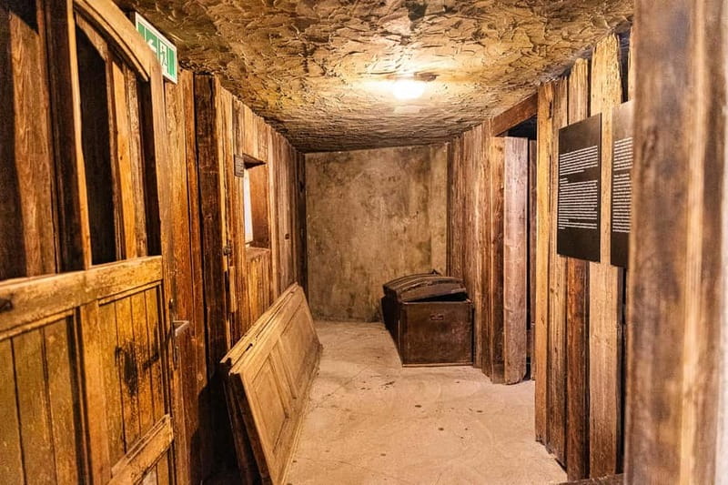 Krakow: Oskar Schindler's Factory Entry Ticket & Guided Tour - Timing, closures, and useful planning details