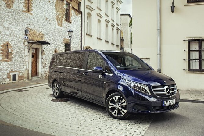 Krakow: Private Airport Transfer - From Krakow Airport to your hotel in about 30 minutes