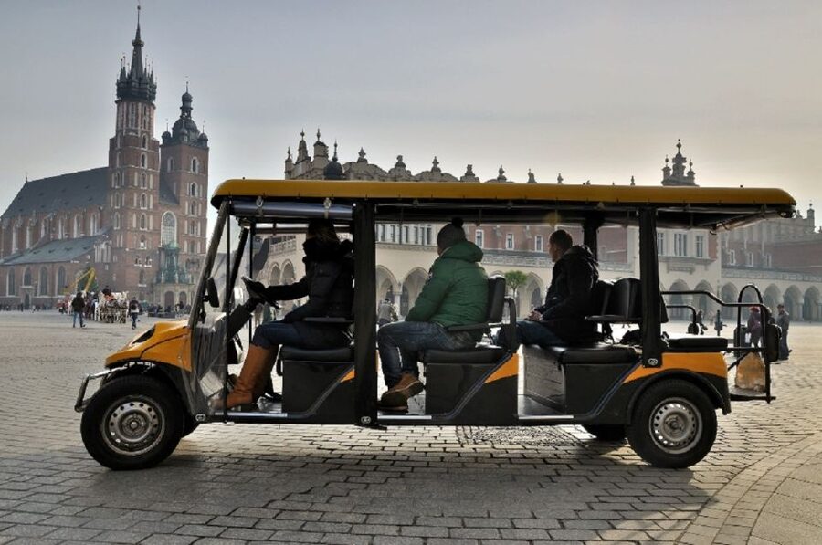 Krakow: Private City Highlights Sightseeing Car Tour - Key points to know before booking
