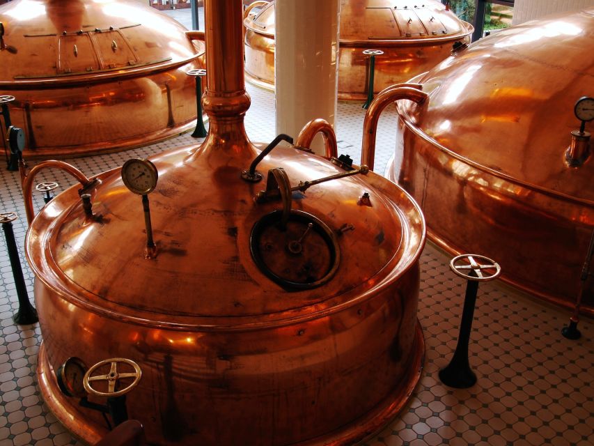 Krakow: Private Polish Beer Tasting Tour with a Beer-Expert - The two-hour route: seven beers and two Old Town venues