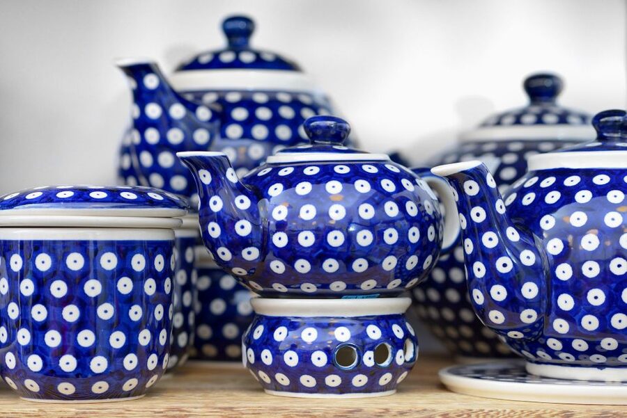 Krakow: Private Shopping Tour with Snacks and Beer Tasting - What the $175 price really covers